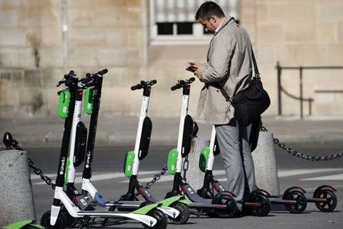 校園共享電動滑板車